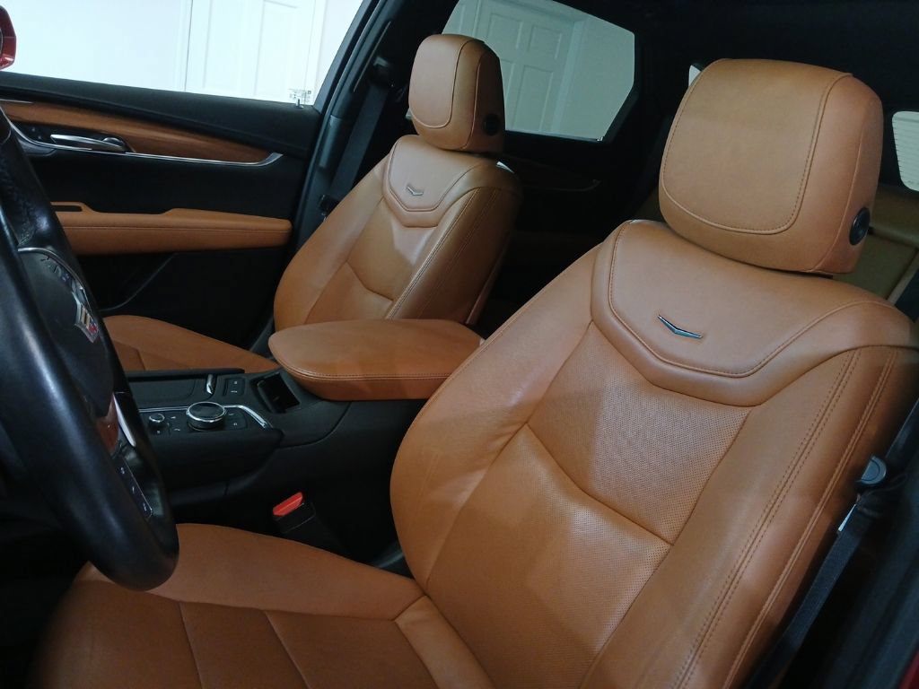 Used 2020 Cadillac XT5 Premium Luxury AWD/4WD image 16