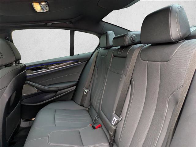 Used 2022 BMW 530i w/ Premium Package image 15