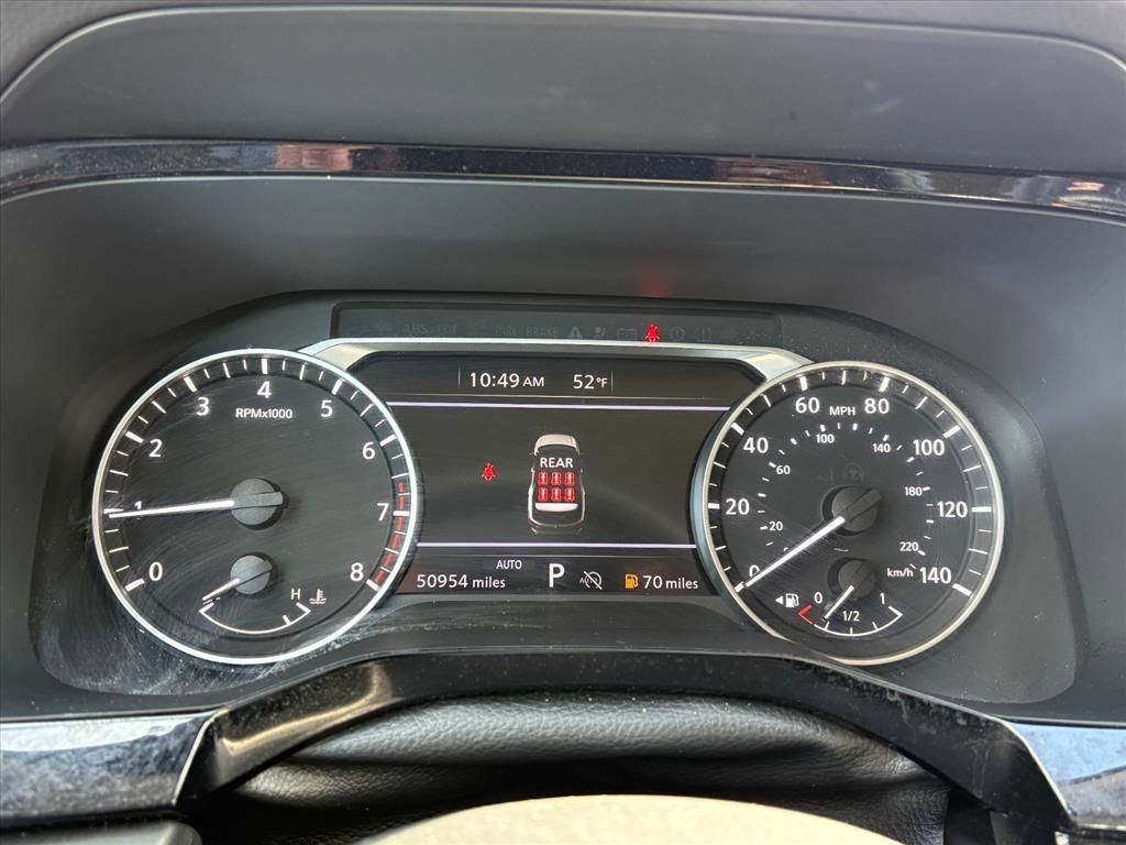 Used 2024 Nissan Pathfinder SV image 7