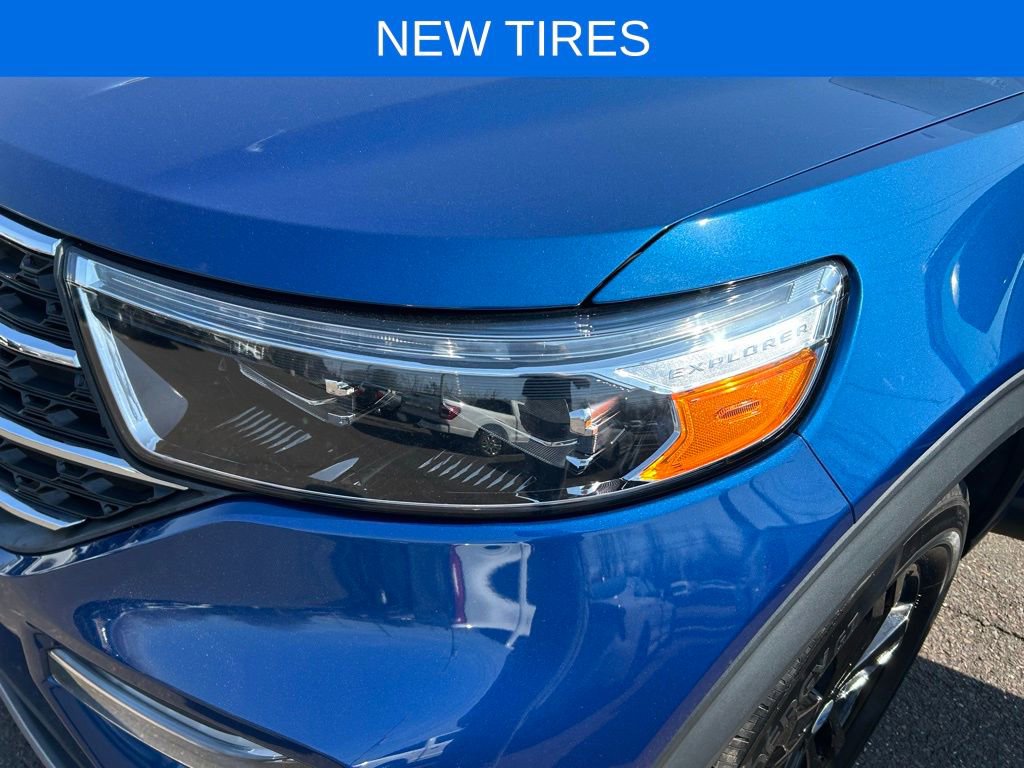 Certified 2022 Ford Explorer XLT w/ Equipment Group 202A image 30