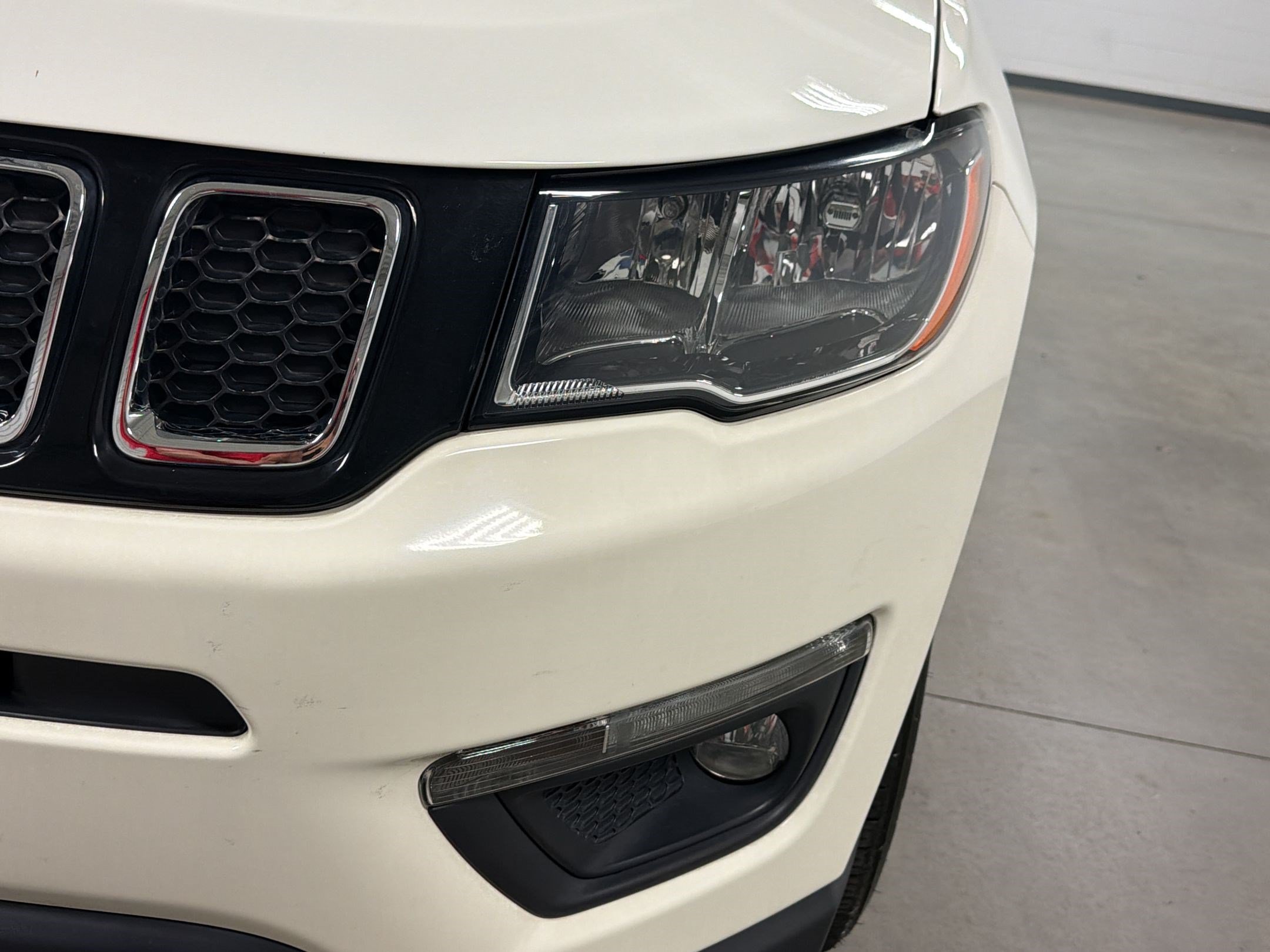 Used 2020 Jeep Compass Latitude FWD image 11