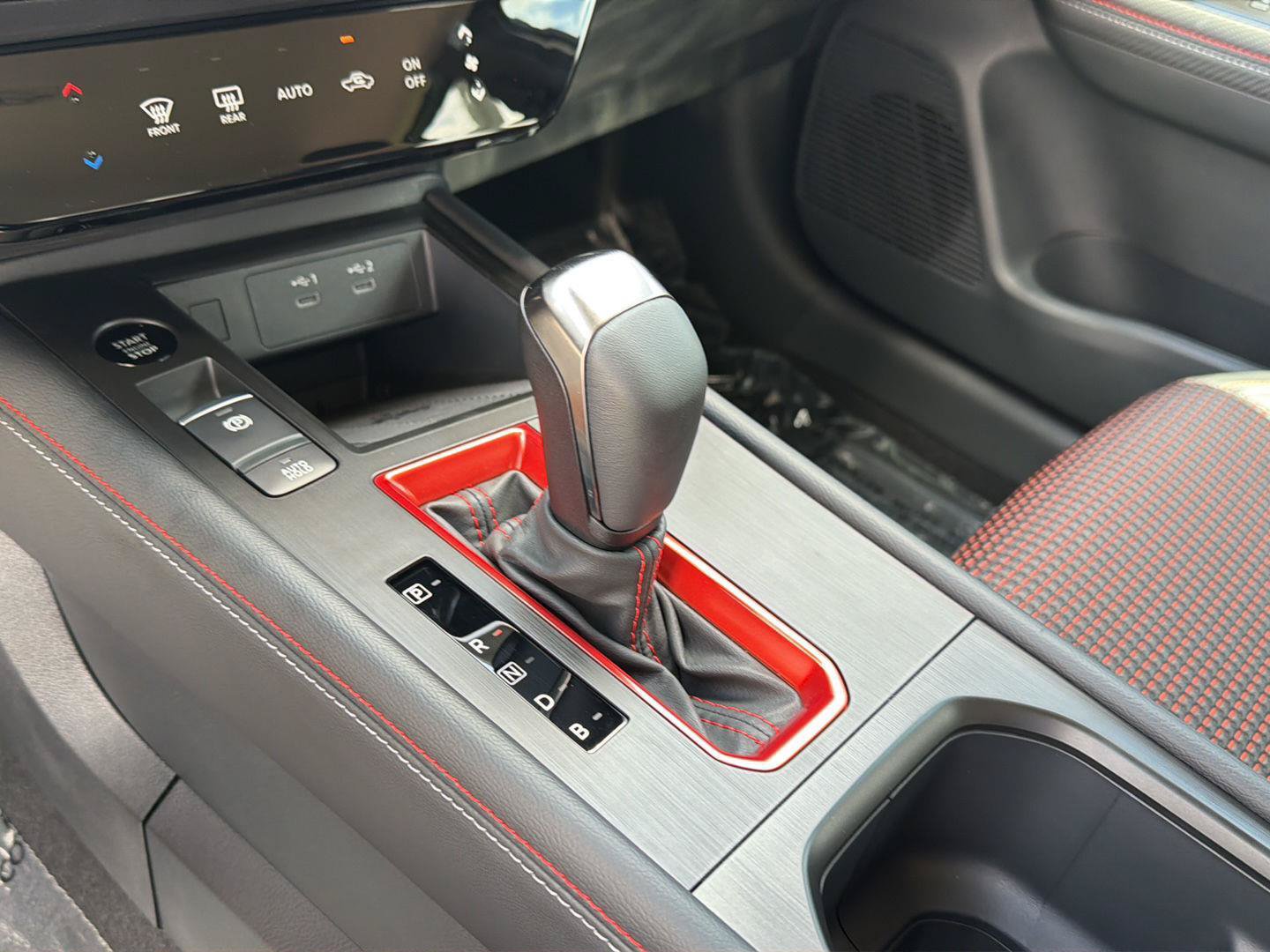 New 2026 Nissan Kicks SR FWD image 26