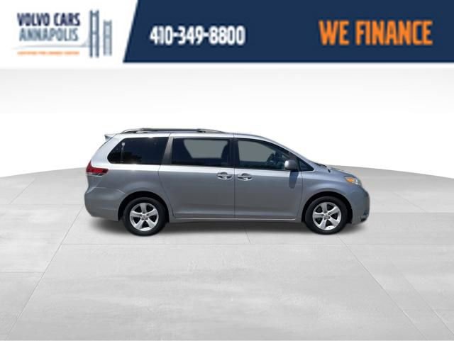 Used 2011 Toyota Sienna LE w/ Towing Pkg FWD image 9