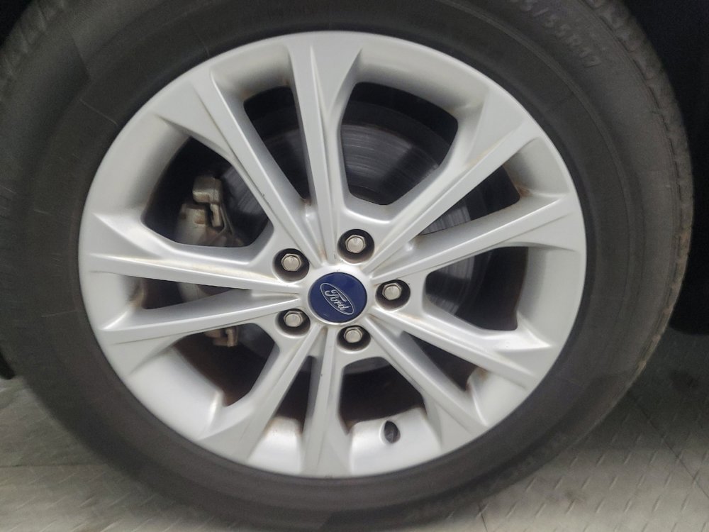 Used 2019 Ford Escape SE FWD image 31