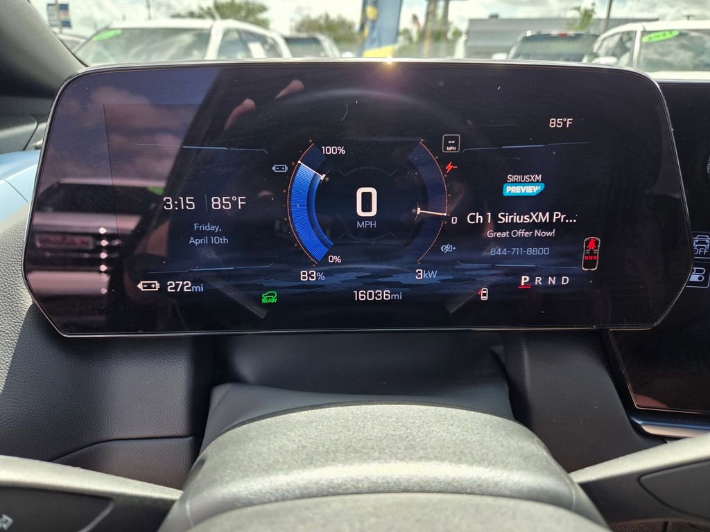 Certified 2025 Chevrolet Equinox EV LT w/ Convenience Package image 30