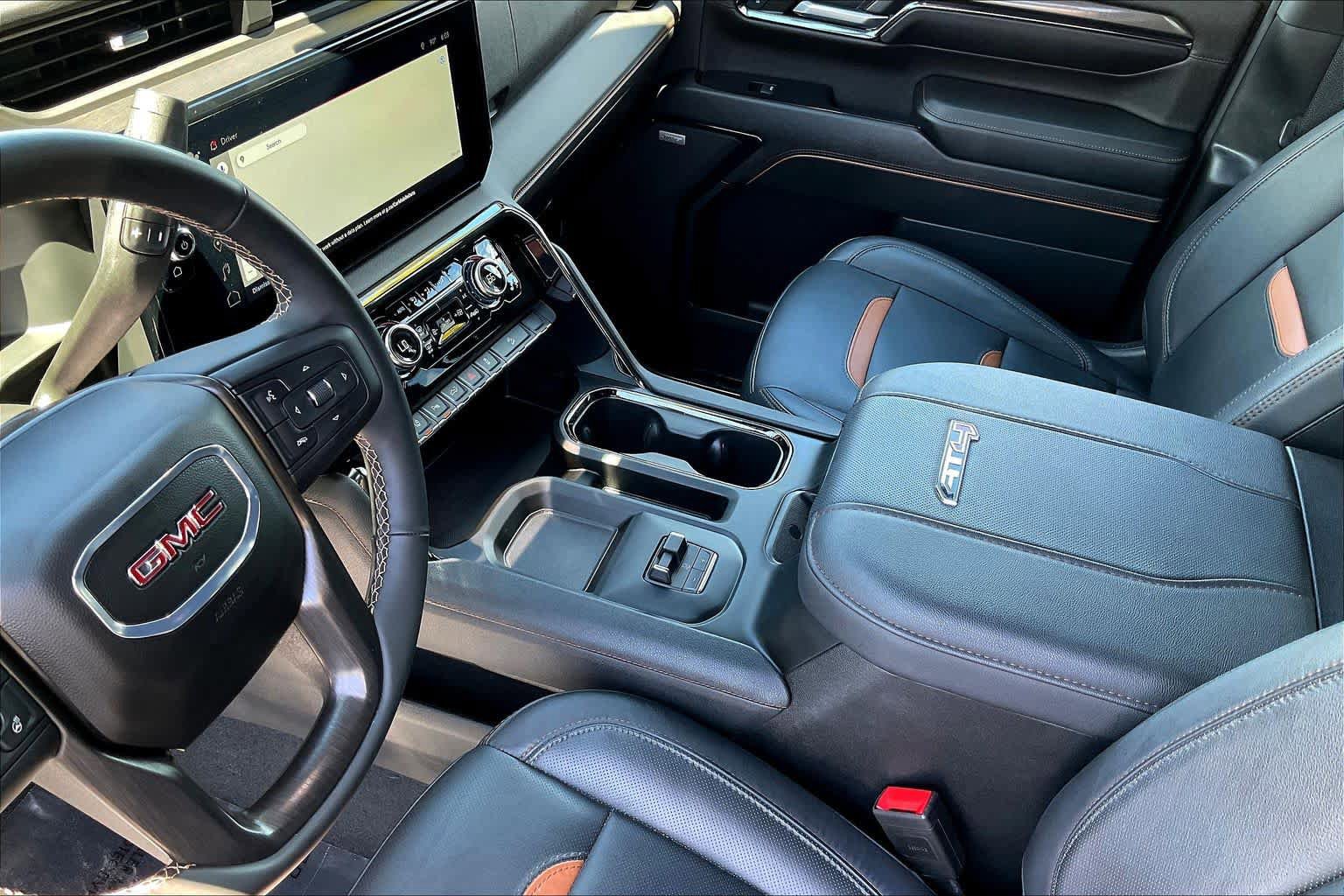 Used 2024 GMC Sierra 2500 AT4 w/ Technology Package AWD/4WD image 24