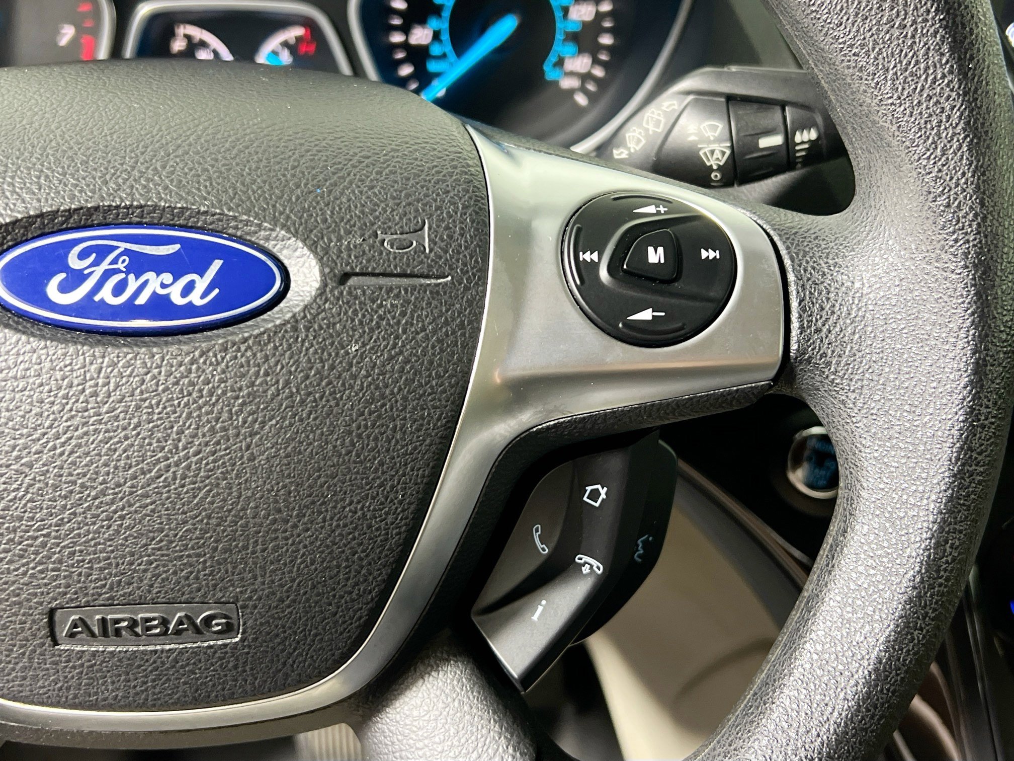 Used 2014 Ford Escape Titanium w/ Equipment Group 401A image 19