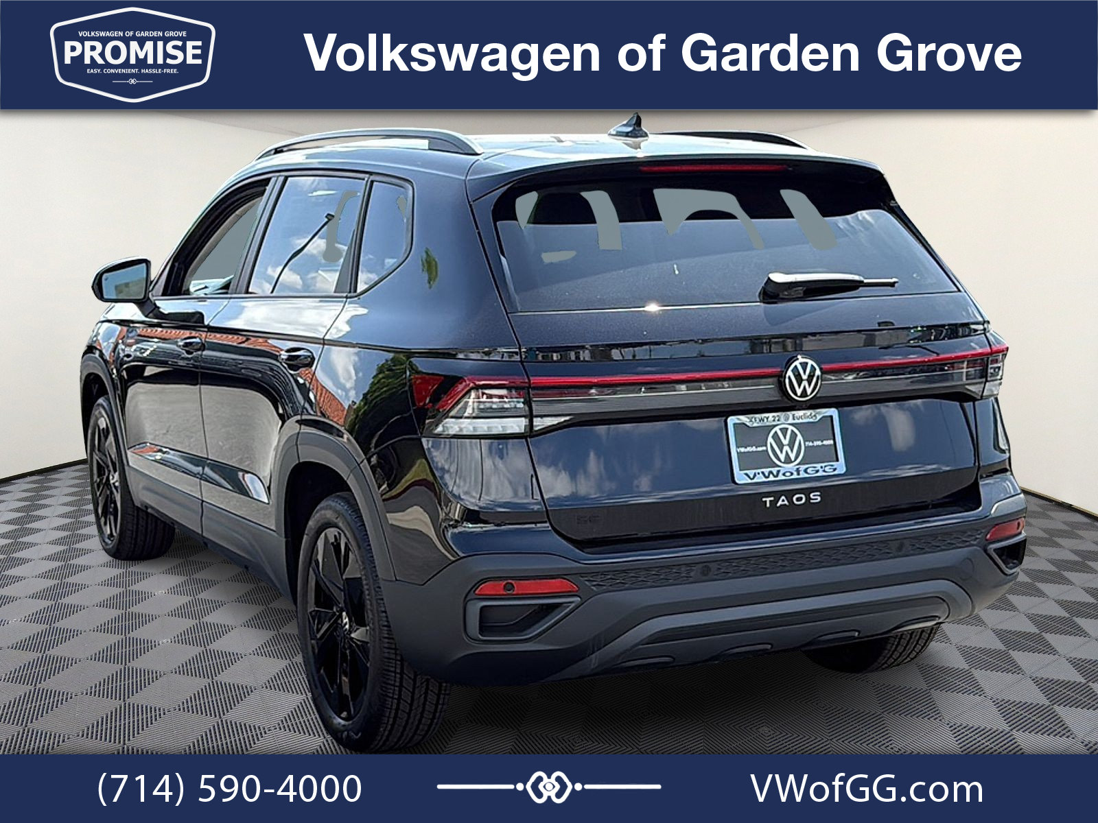 New 2027 Volkswagen Taos SE FWD image 6