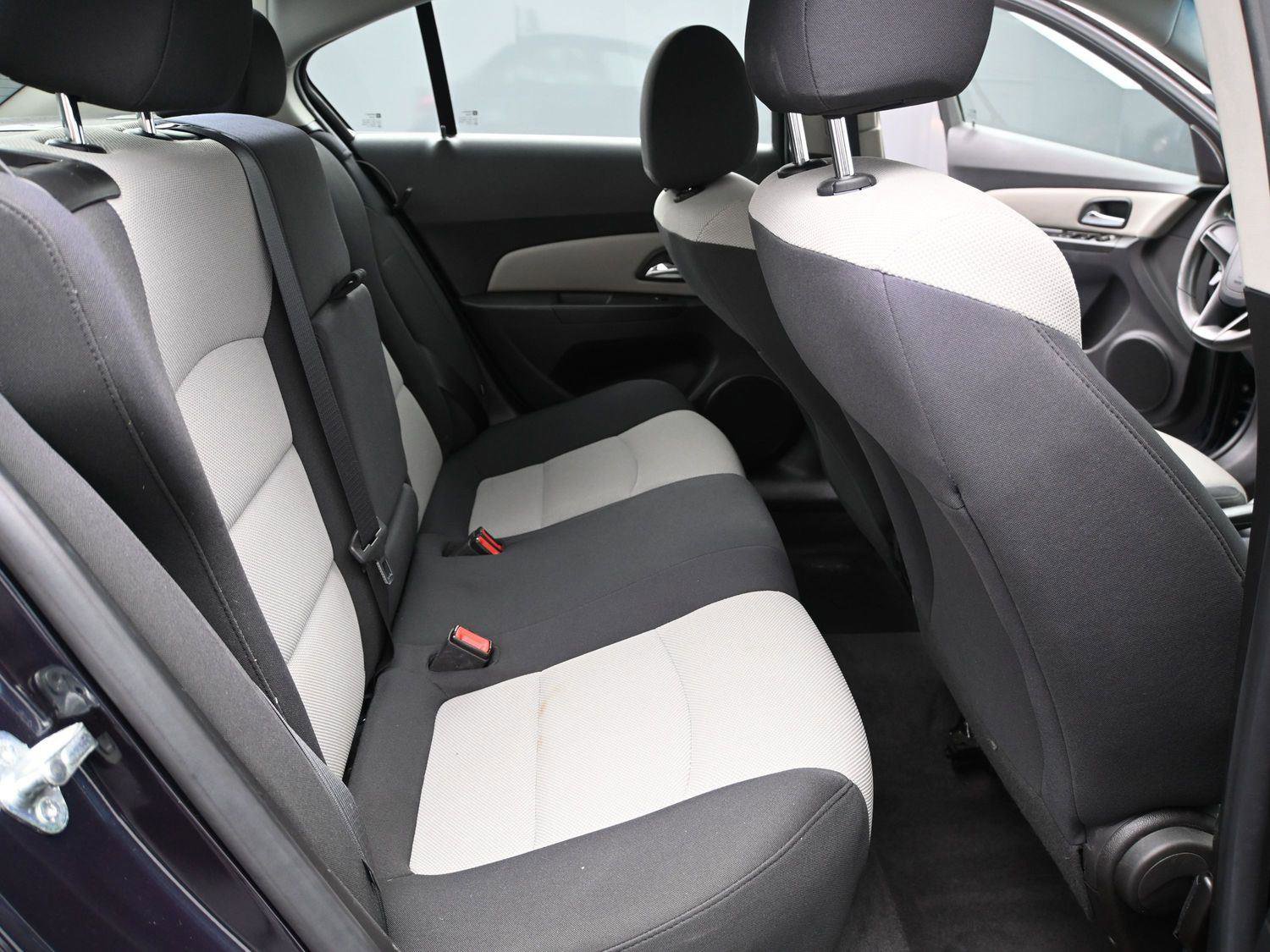 Used 2014 Chevrolet Cruze LS image 16