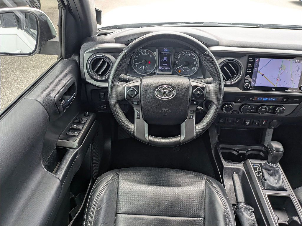 Used 2022 Toyota Tacoma TRD Sport w/ TRD Premium Sport Package AWD/4WD image 30