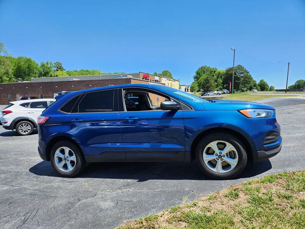 Used 2020 Ford Edge SE AWD/4WD image 4