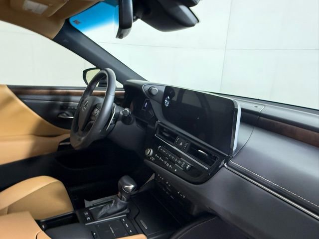 Certified 2022 Lexus ES 300h w/ Premium Package image 38
