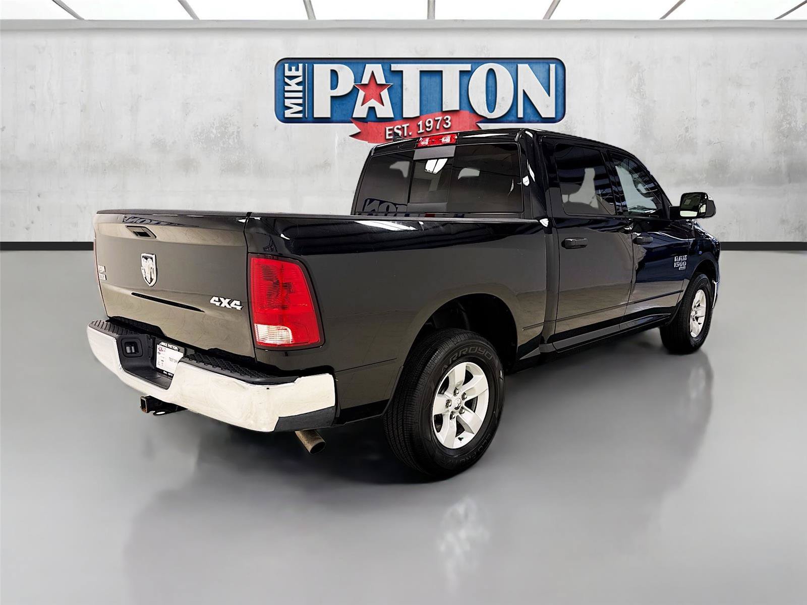 Used 2023 RAM 1500 Classic SLT w/ Trailer & Traction Group AWD/4WD image 7