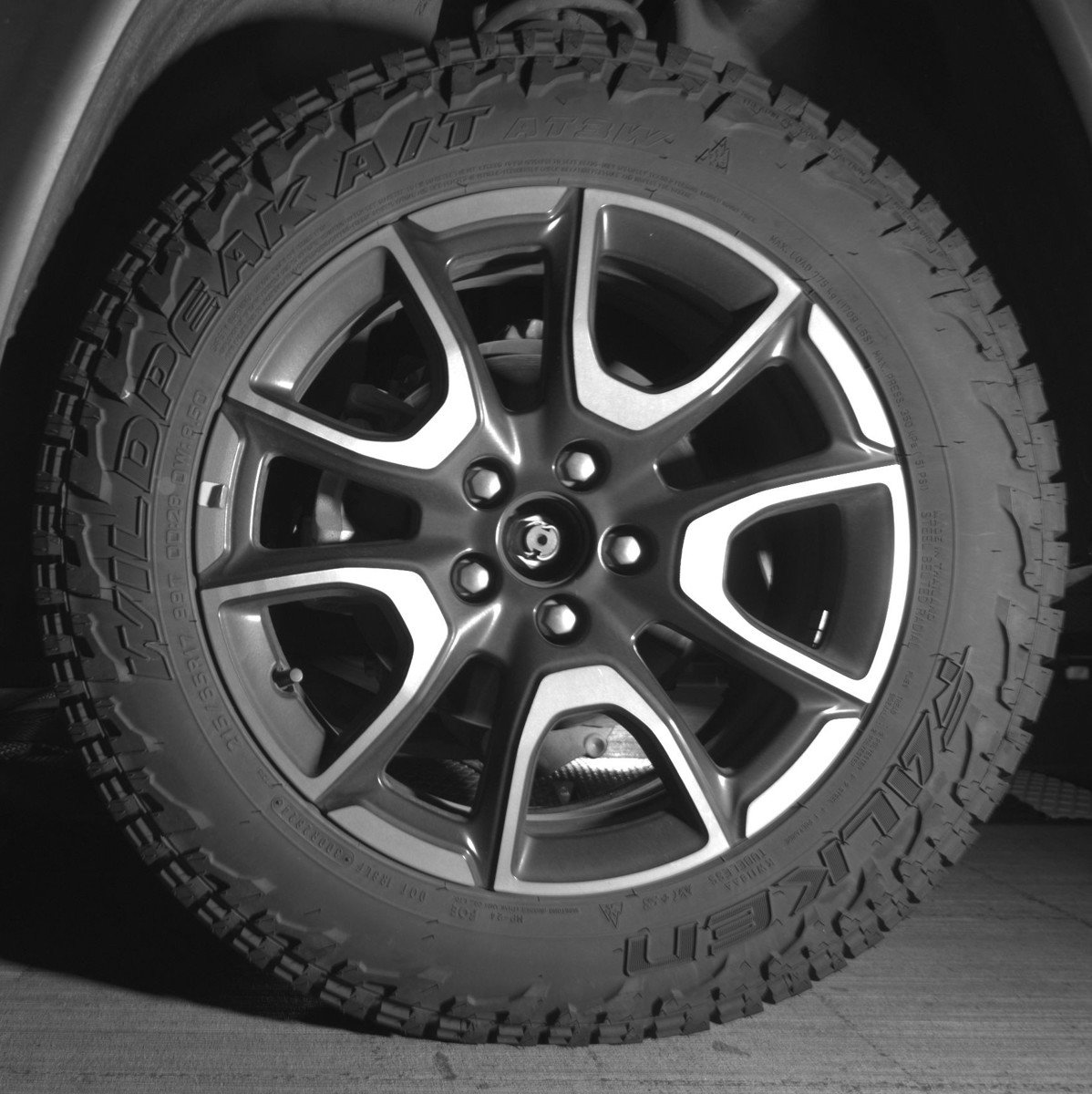 Used 2025 Jeep Compass Trailhawk image 14