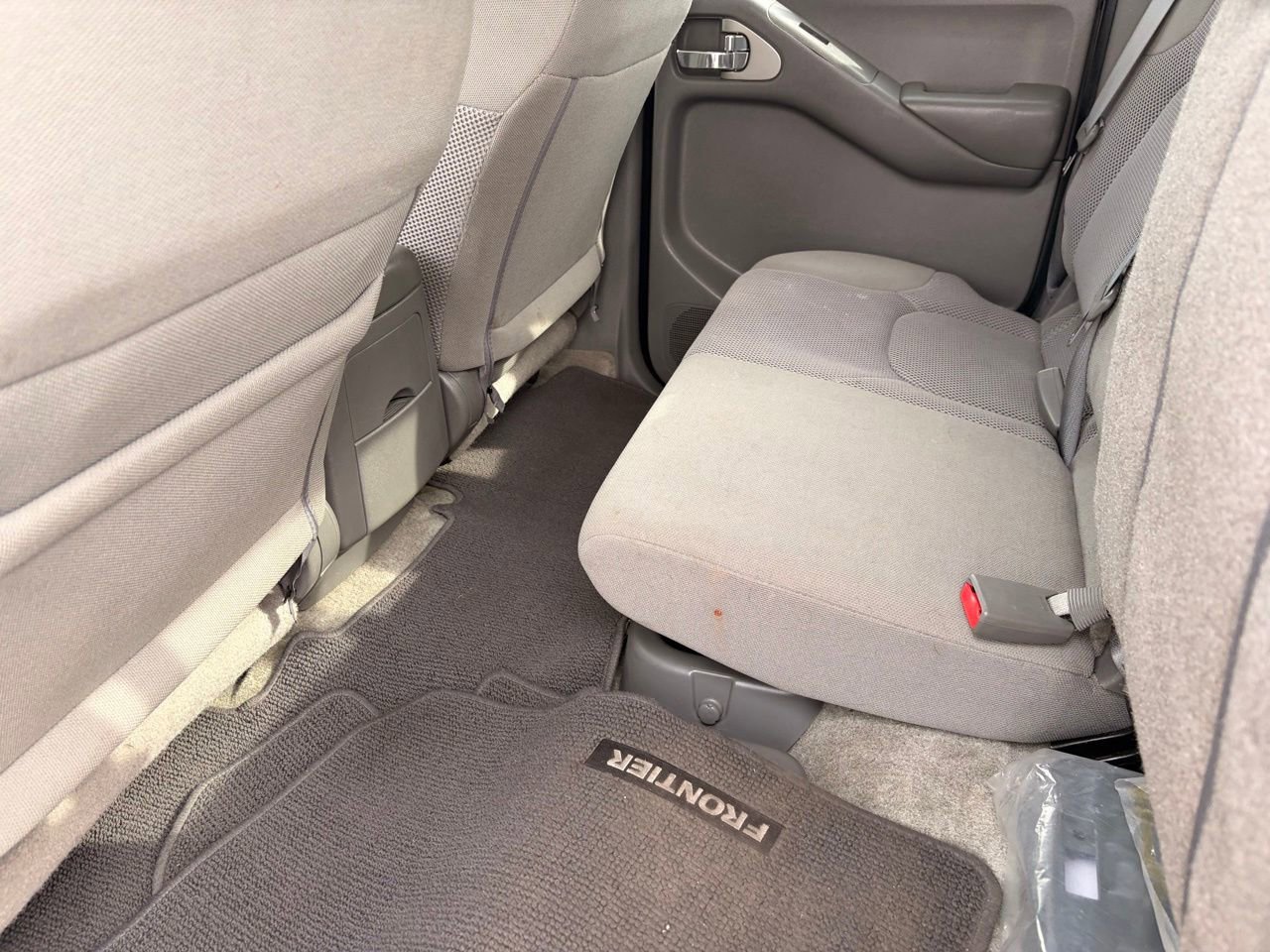 Used 2018 Nissan Frontier SV RWD image 15