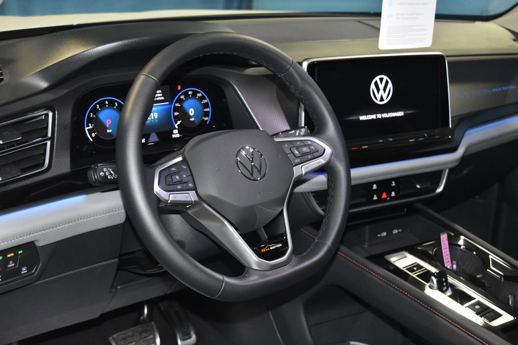 Certified 2025 Volkswagen Atlas Peak Edition SE image 2