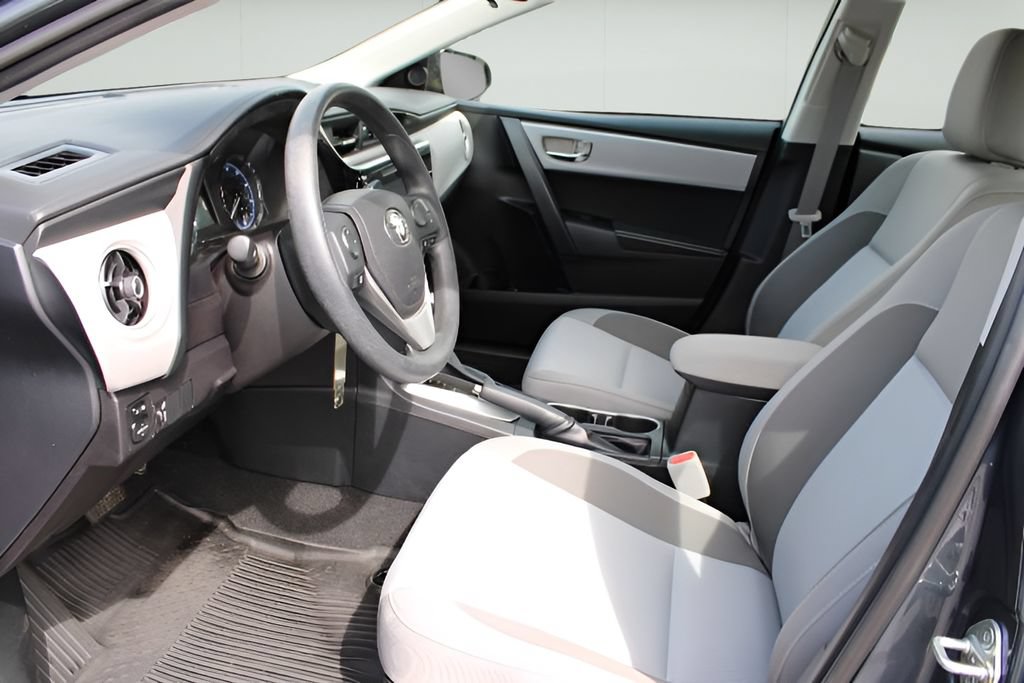 Certified 2018 Toyota Corolla LE FWD image 9