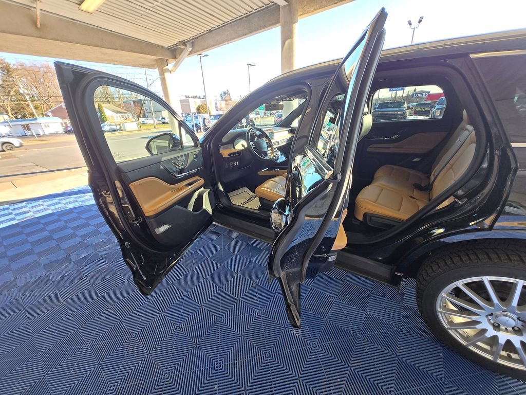 Used 2022 Lincoln Corsair Reserve w/ Equipment Group 201A image 21