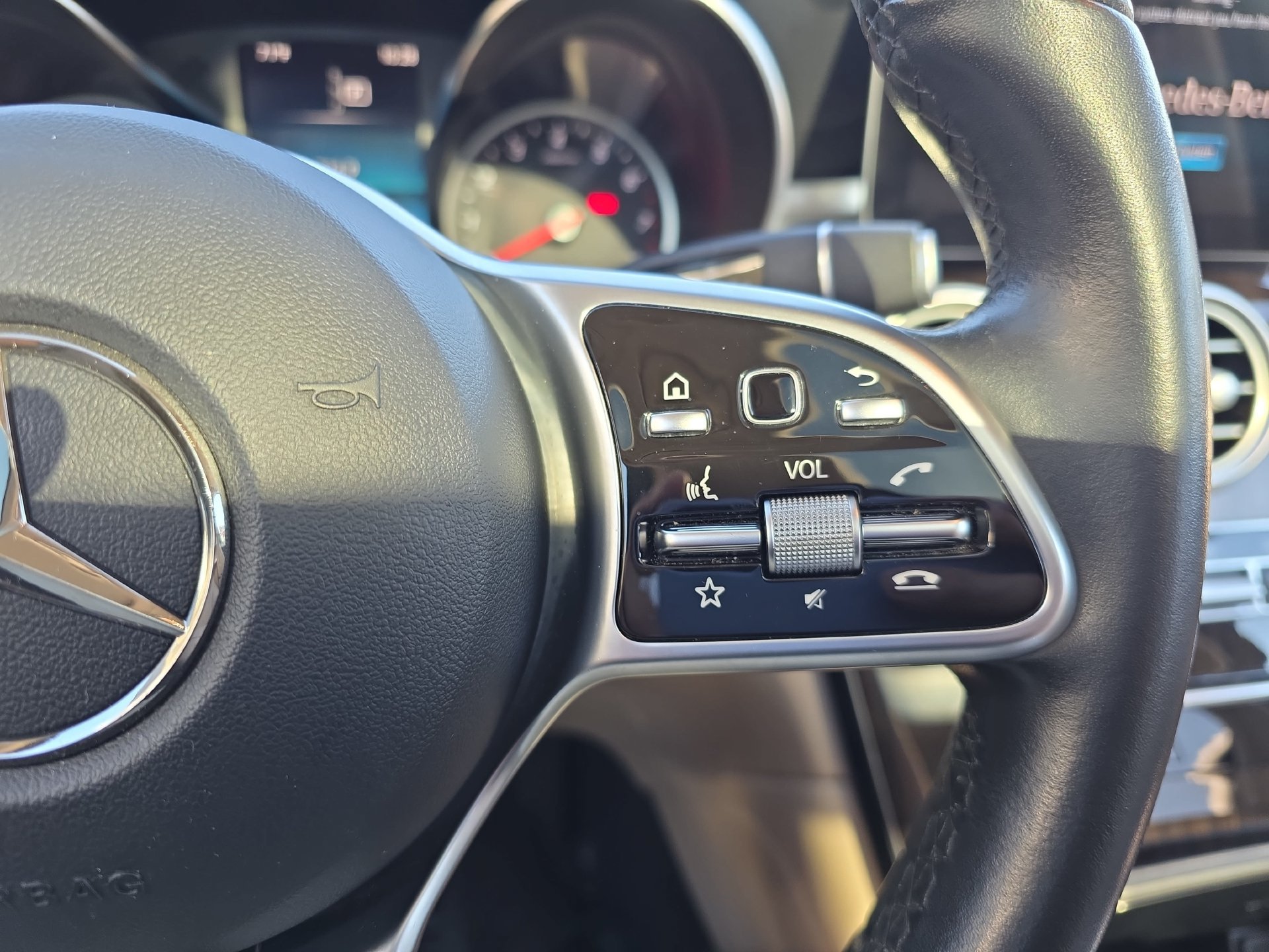 Used 2021 Mercedes-Benz GLC 300 4MATIC image 18