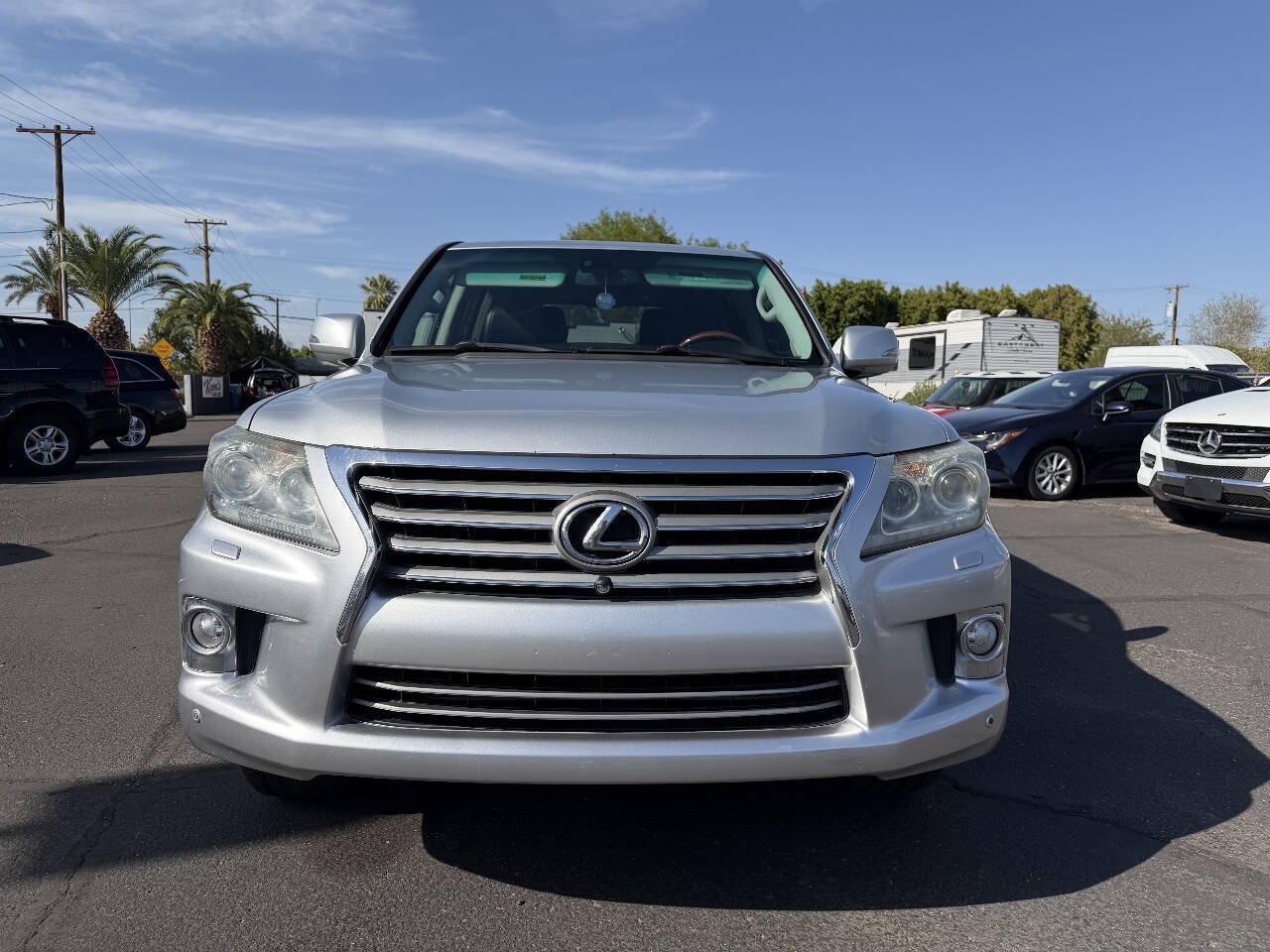 Used 2013 Lexus LX 570 4WD w/ Luxury Pkg image 8
