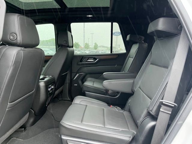 Used 2025 GMC Yukon Denali w/ Sun & Power Step Package AWD/4WD image 6
