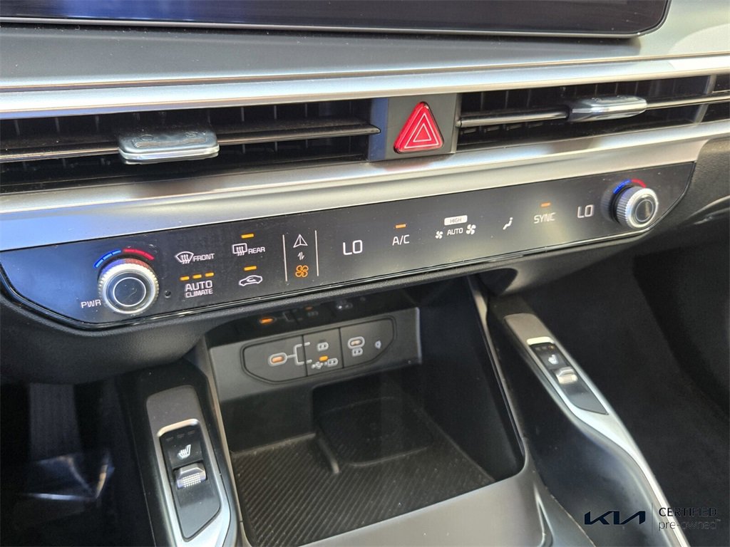 Certified 2024 Kia Sorento S image 24
