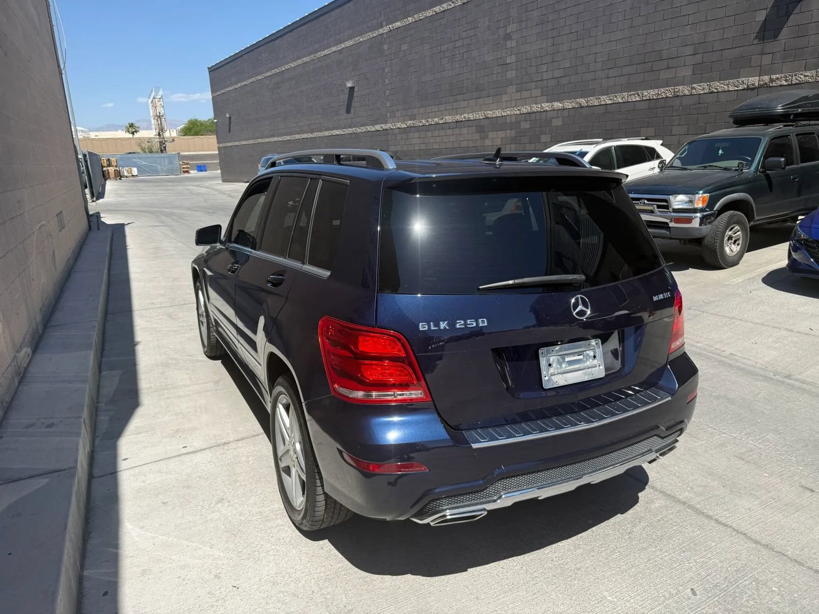 Used 2013 Mercedes-Benz GLK 250 BlueTEC 4MATIC image 6