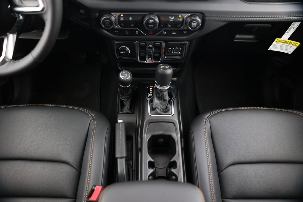 New 2026 Jeep Wrangler Unlimited Sahara AWD/4WD image 26