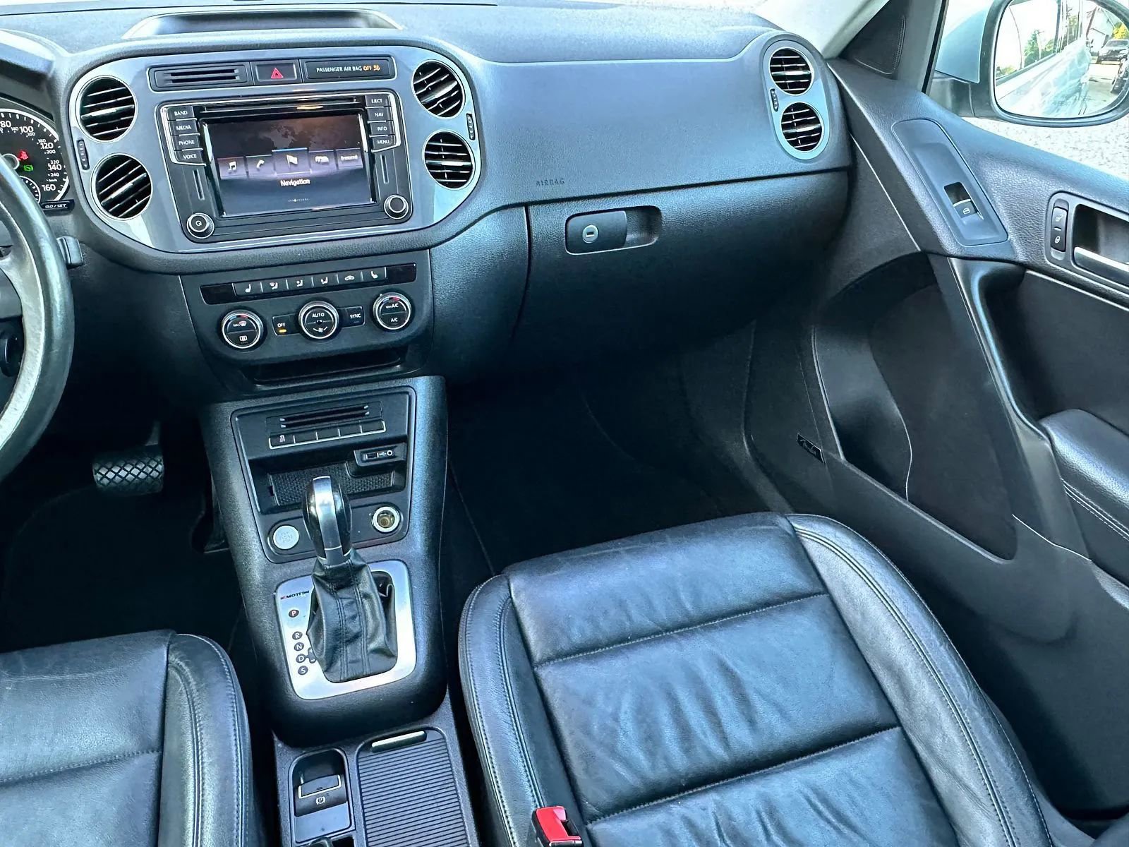 Used 2016 Volkswagen Tiguan SEL image 13