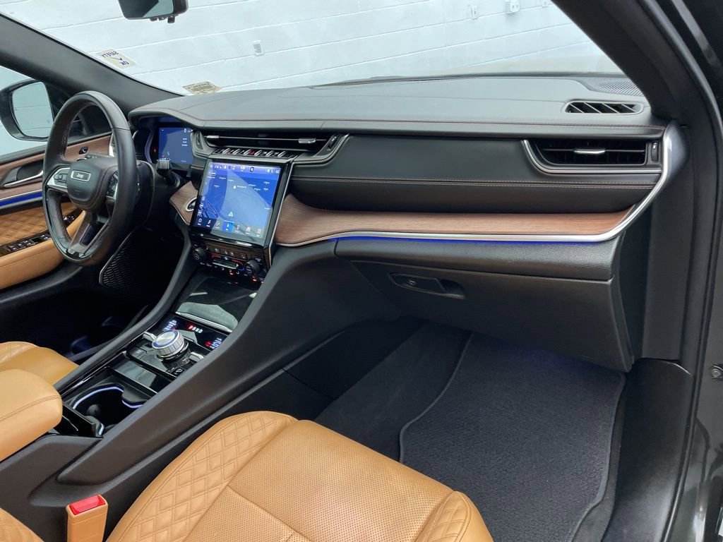 Certified 2022 Jeep Grand Cherokee L Summit w/ Advanced Protech Group IV AWD/4WD image 29