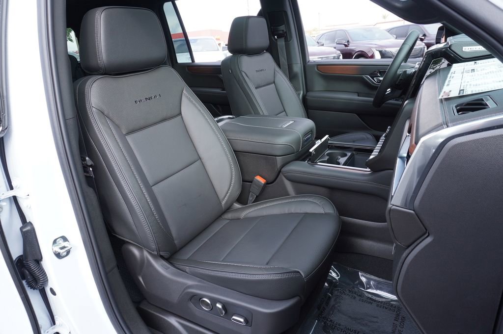 New 2026 GMC Yukon XL Denali w/ Sun & Power Step Package image 13