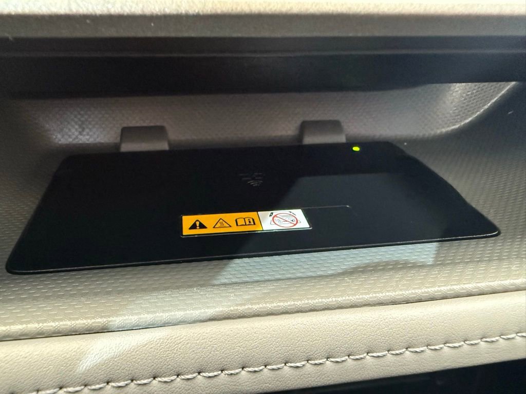 Used 2025 Toyota Highlander XLE image 41