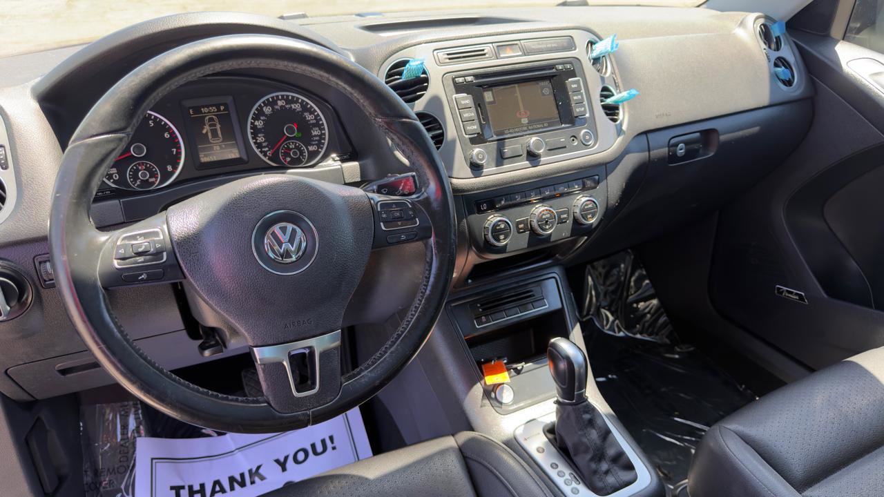 Used 2015 Volkswagen Tiguan SEL AWD/4WD image 31