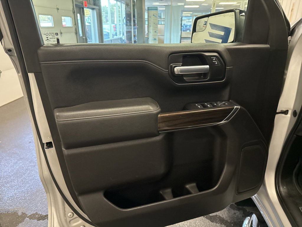 Used 2019 Chevrolet Silverado 1500 RST image 18