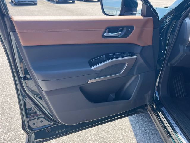 Used 2025 Nissan Pathfinder Platinum w/ Cargo Package FWD image 13