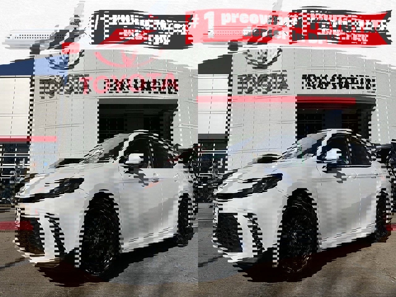 Used 2025 Toyota Camry SE video 1