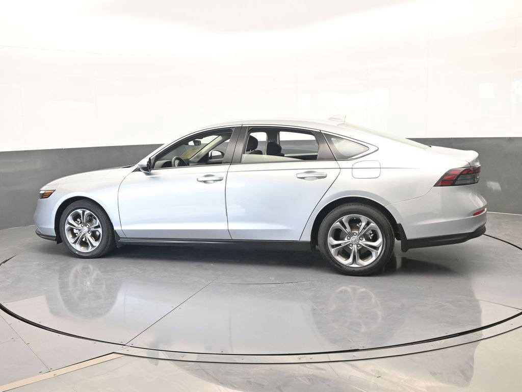 Used 2024 Honda Accord EX image 3