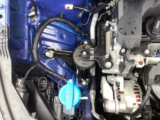 Certified 2025 Hyundai Venue SEL FWD image 31