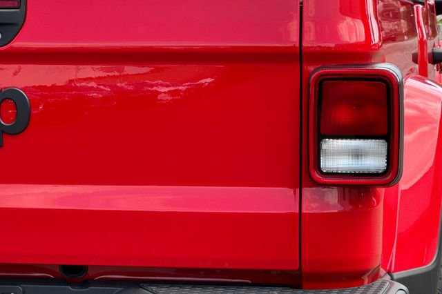 New 2025 Jeep Gladiator Sport AWD/4WD image 29