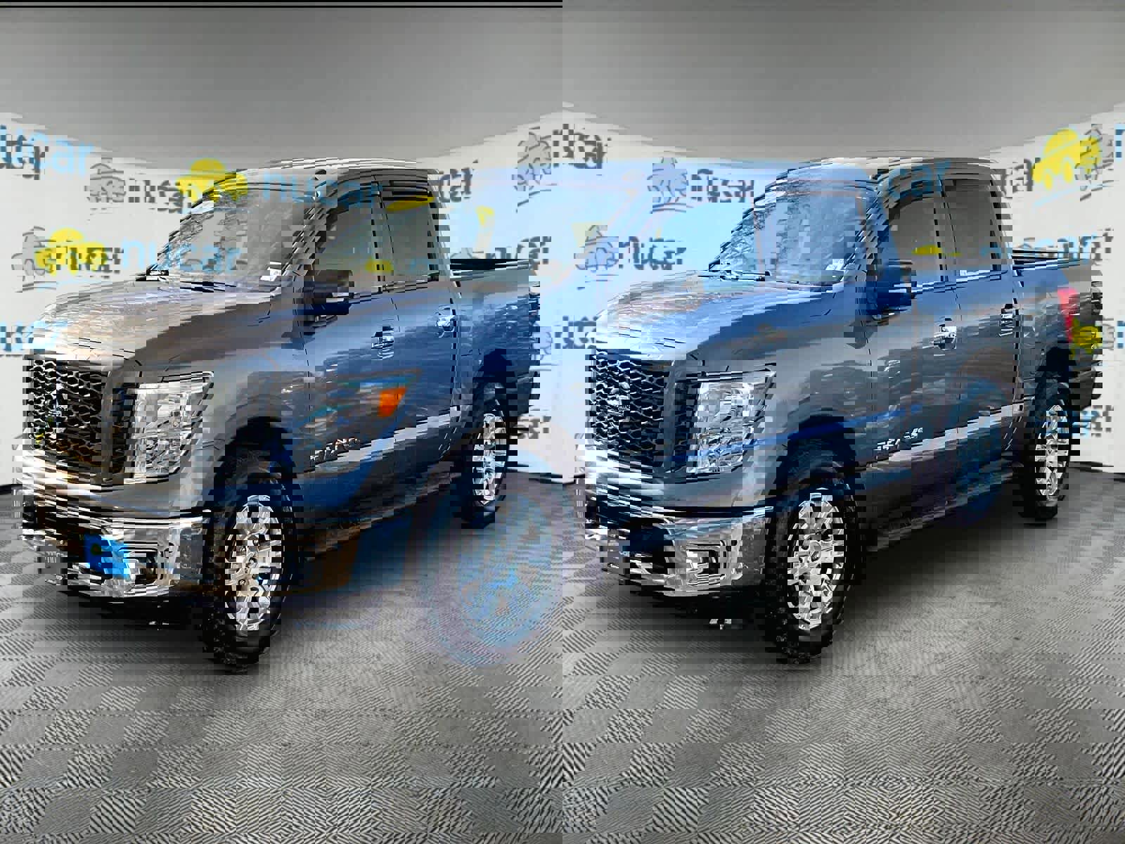 Used 2019 Nissan Titan SV w/ SV Convenience Package image 3