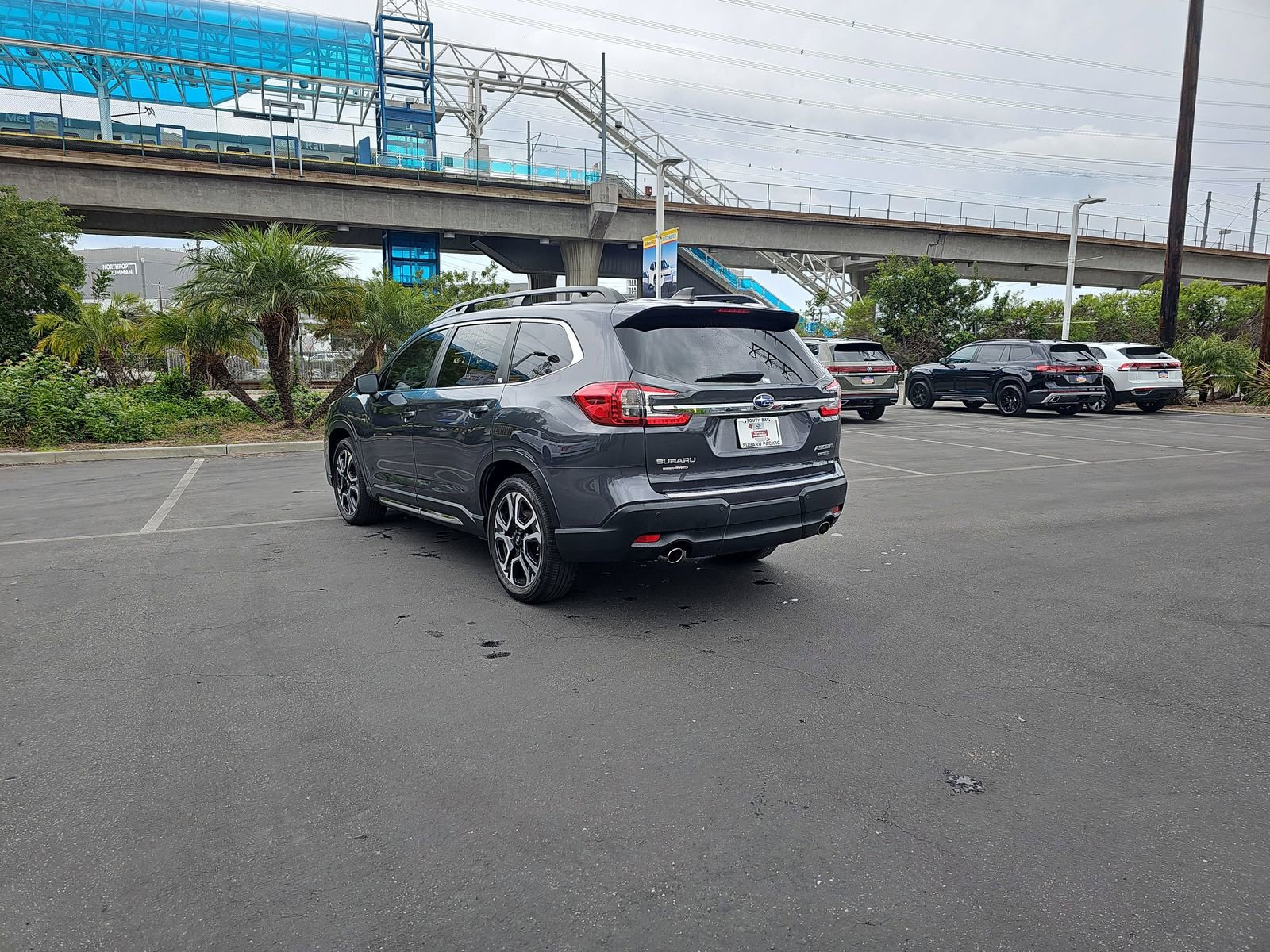 Certified 2023 Subaru Ascent Limited w/ Technology Package image 5