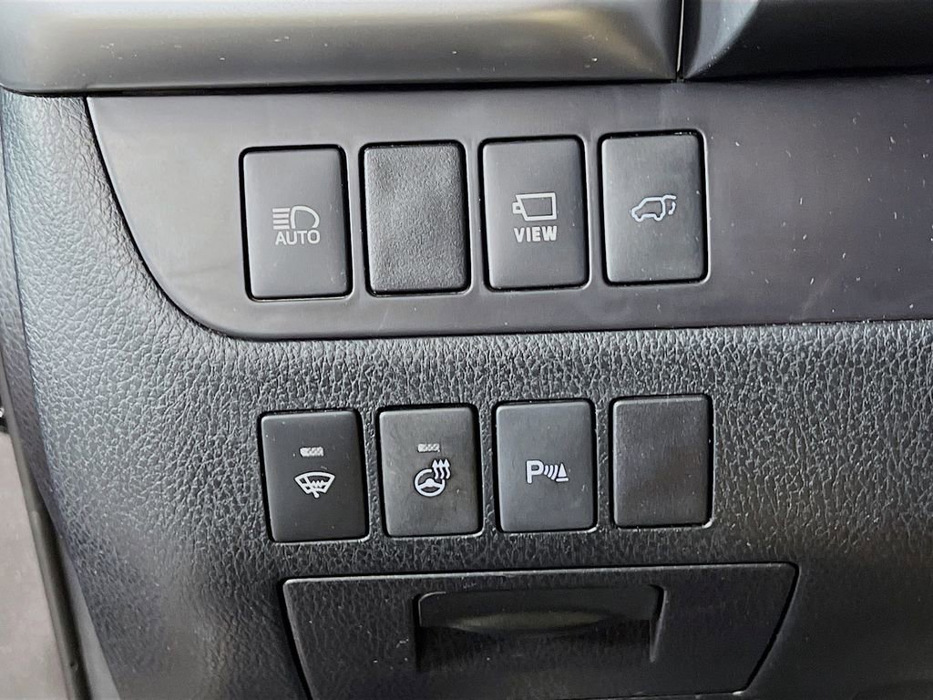 Used 2019 Toyota Highlander Limited Platinum image 9