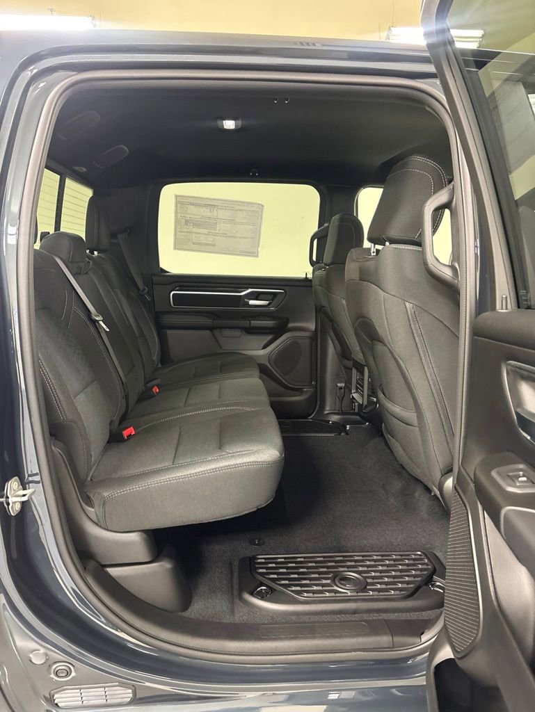 New 2026 RAM 1500 4x4 Crew Cab image 28