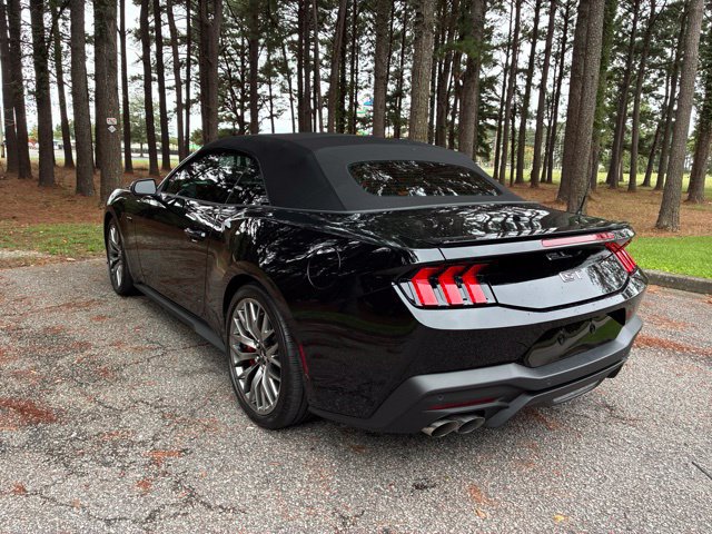 Used 2025 Ford Mustang GT Premium RWD image 39