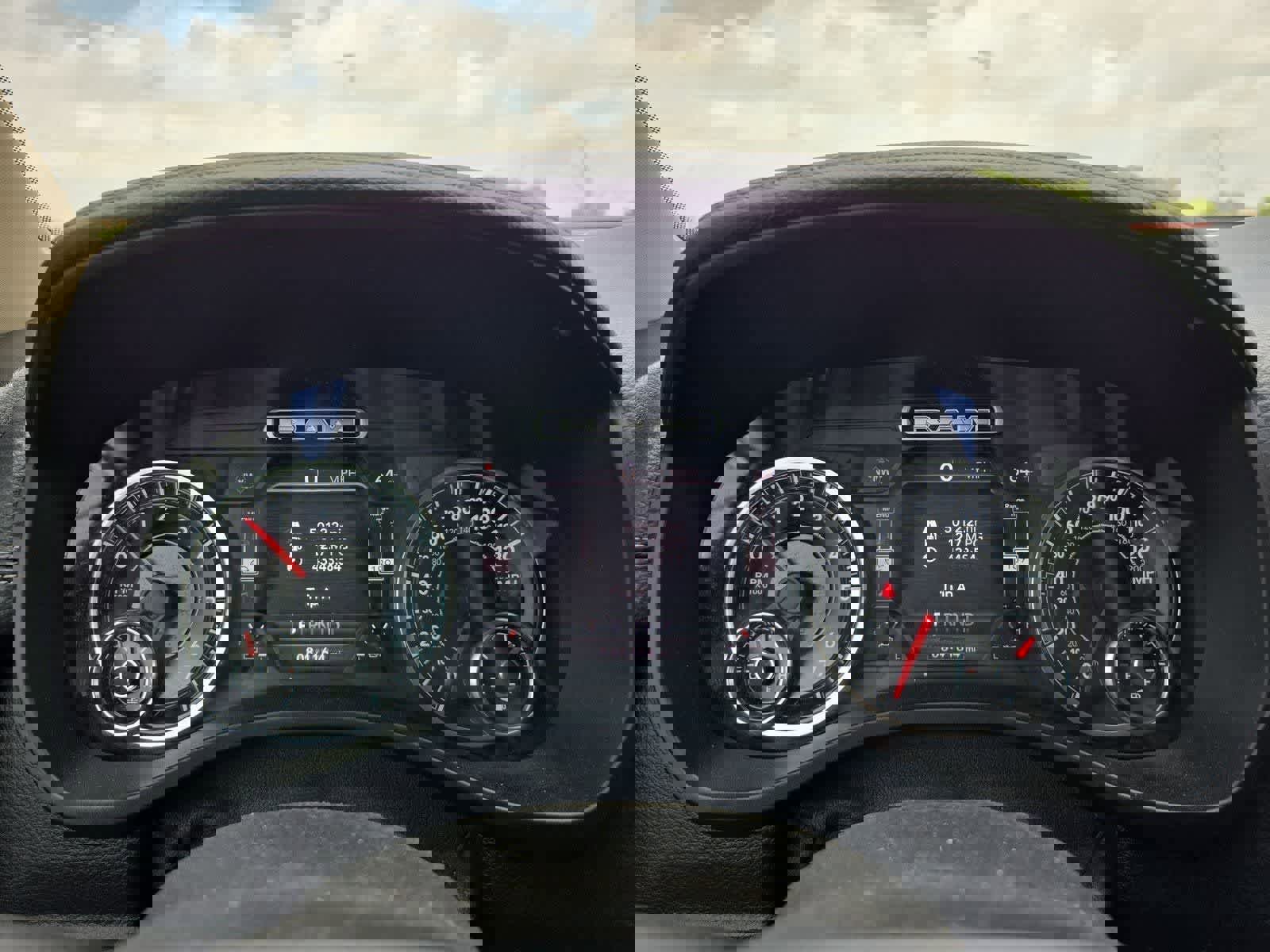 Used 2020 RAM 1500 Laramie image 31