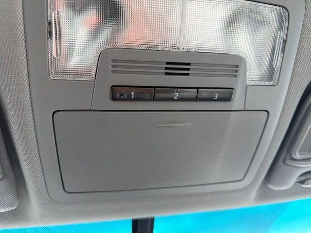 Used 2015 Toyota Camry XLE w/ Convenience Package image 19