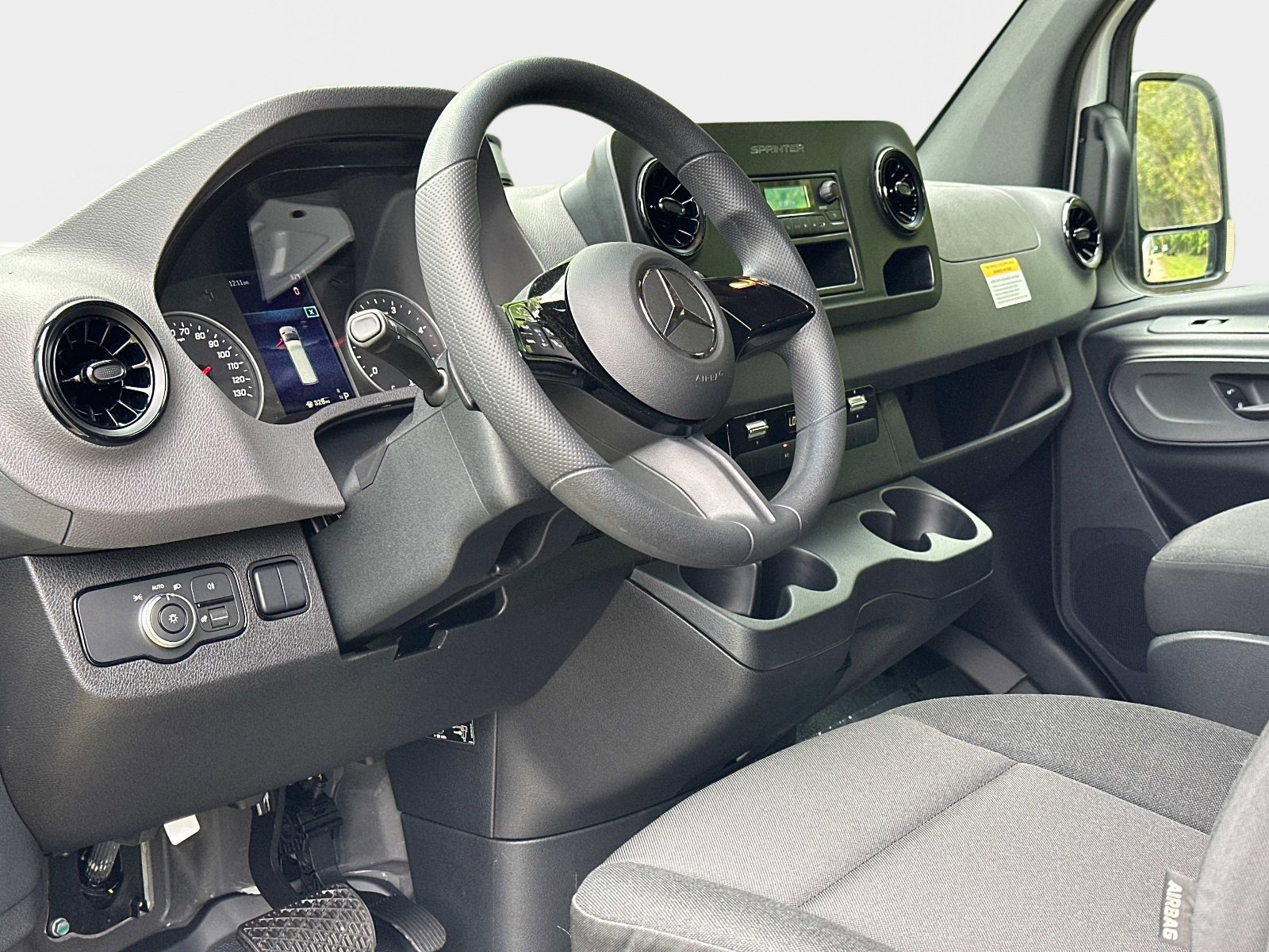 New 2025 Mercedes-Benz Sprinter 2500 image 24