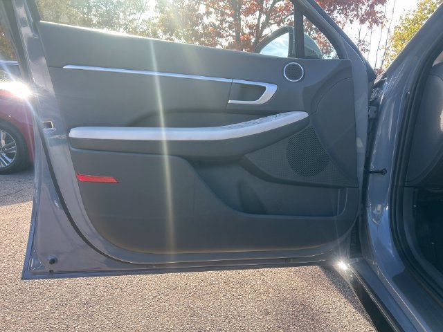 Used 2025 Hyundai Sonata SEL FWD image 13