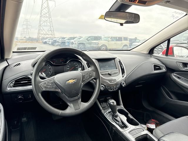Used 2018 Chevrolet Cruze LT image 10