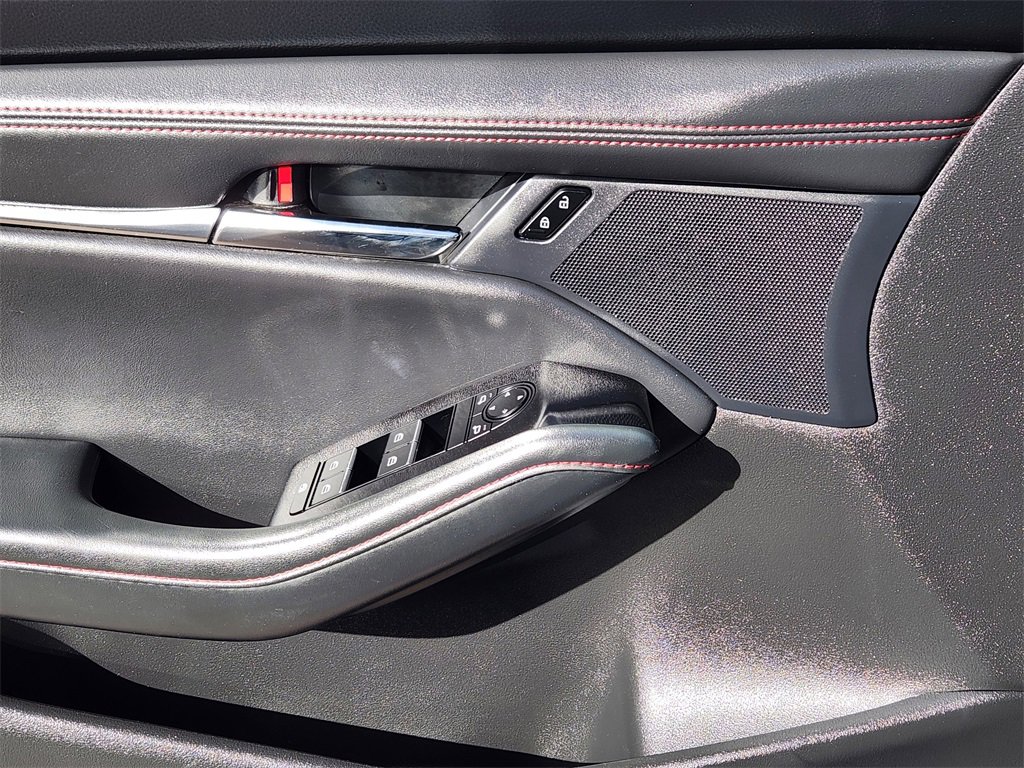 Used 2024 MAZDA MAZDA3 s image 10